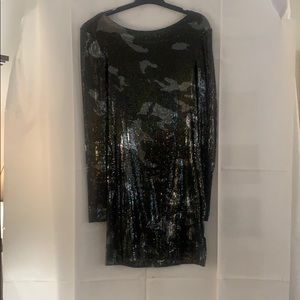 Cut 25 sequined dress